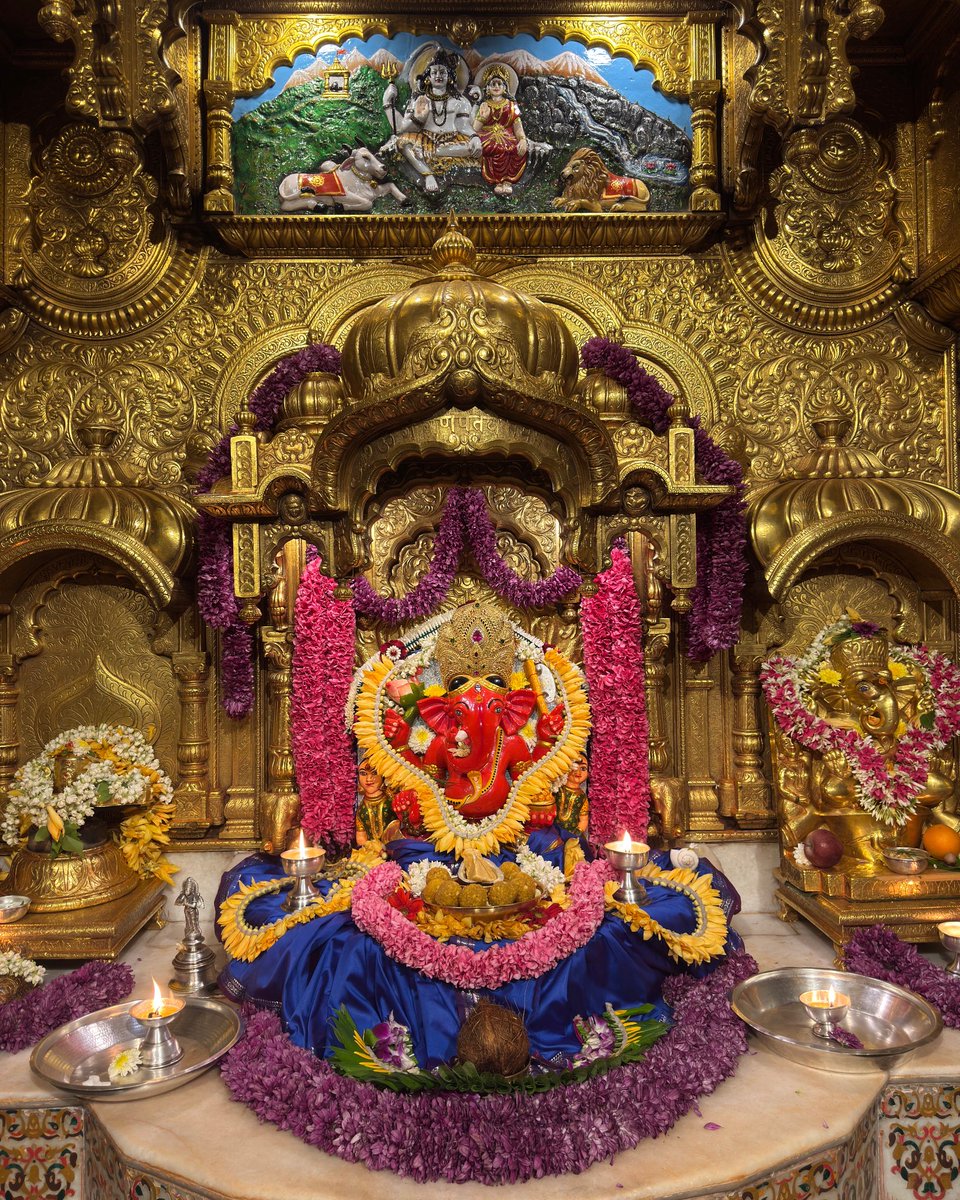 🙏 गणपती  बाप्पा मोरया 🌺मंगलमूर्ती मोरया 🙏३१/०५/२०२५
🙏Ganapati Bappa Moraya 🌺 Mangalmurti Moraya  🙏31/05/2025