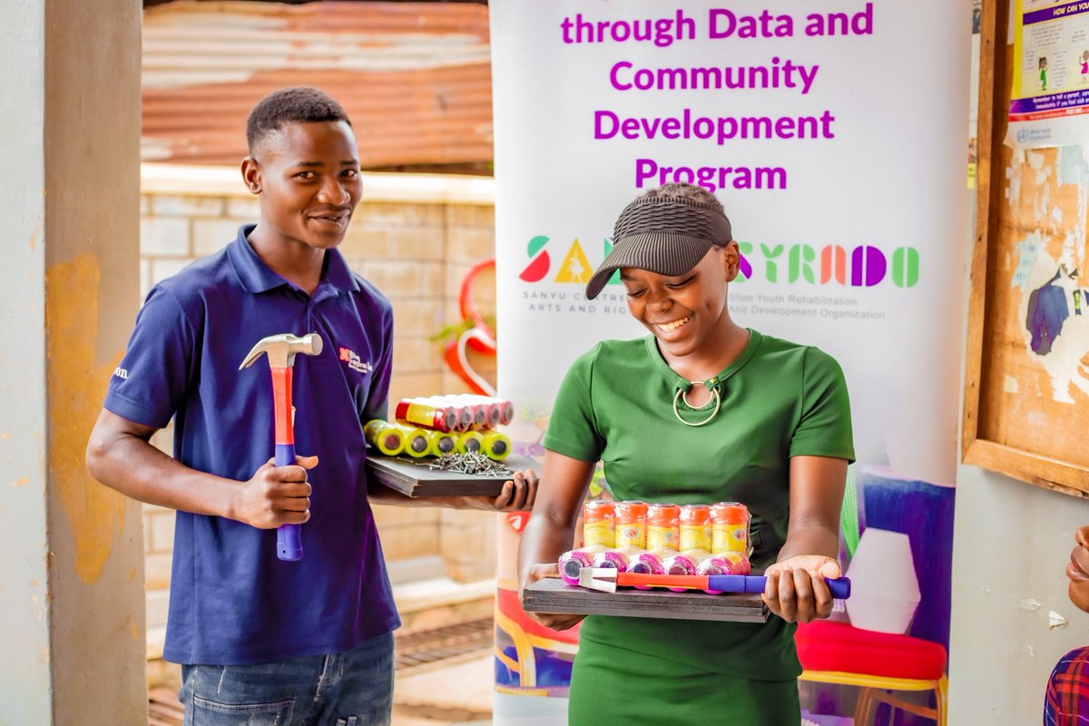 📸
Meet same of the empowered youth already enjoying the fruits of the startup capital and turning string art skills into impact!
#YouthEmpowerment
#CreativeYouth #ArtForChange
#stringArt