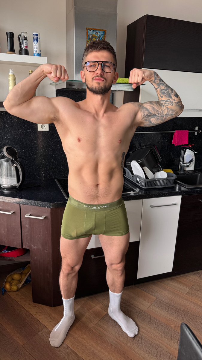 maybe u wanna type 🍆, and see what happens