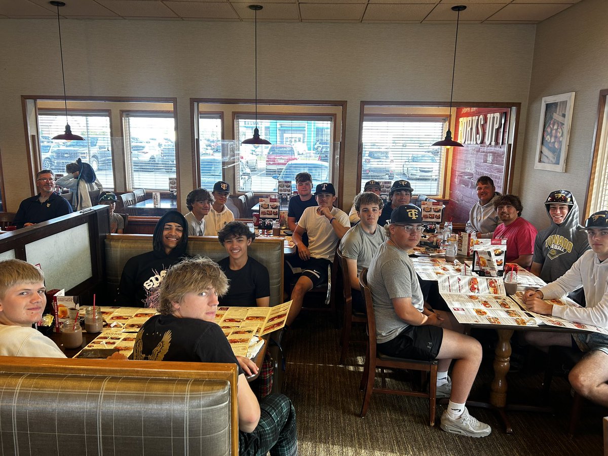 Team Breakfast, love the time we can spend together. Had to take the phones away after this picture.