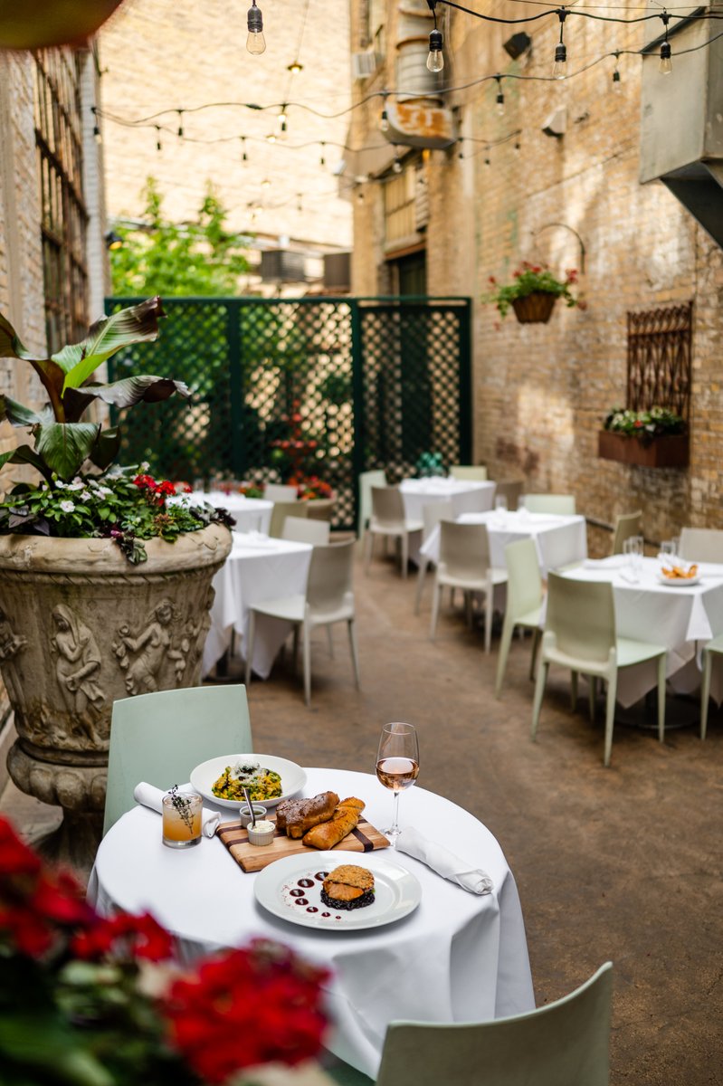 The weather is perfect, and so is our front &amp; back patio seating! Come dine with us under the sky tonight. lurcatminneapolis.com