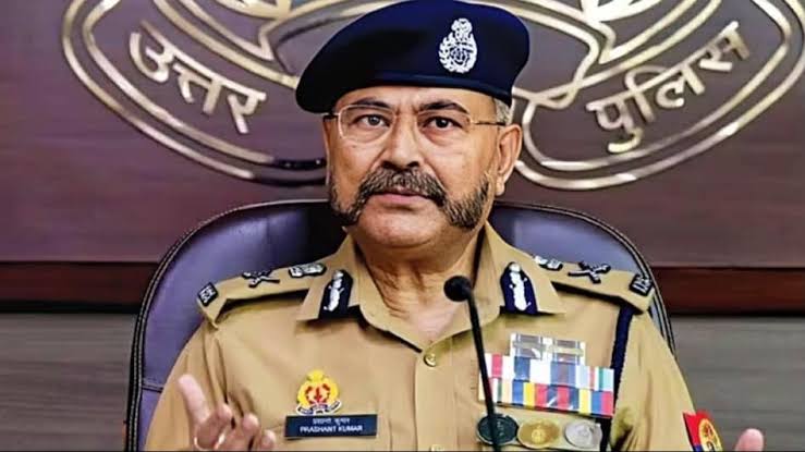 फसा पेंच, नहीं मिला #dgpprashantkumar को सेवा विस्तार...🚓
      1990 बैच के #IPS अफसर प्रशांत कुमार #UPPolice से हुए अलविदा, 16 मई 1965 को बिहार के सीवान जिले में जन्में कुमार का 1990 में #IPS के रूप में हुआ था चयन, सबसे पहले उन्हें तमिलनाडु कैडर मिला लेकिन 1994 में उनका