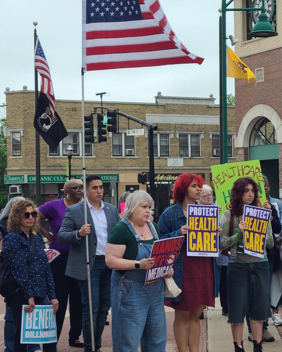 Varela4NJ's tweet photo. We rallied in Rahway to send a clear message:
Enforcement must be smart. Communities must be safe. And every person deserves fair treatment under the law.
This fight is far from over—but neither are we. @OneNJ7
#RahwayRising #StandForJustice #ProtectDueProcess #OneNJ7 https://t.co/QgE5s5JNqZ