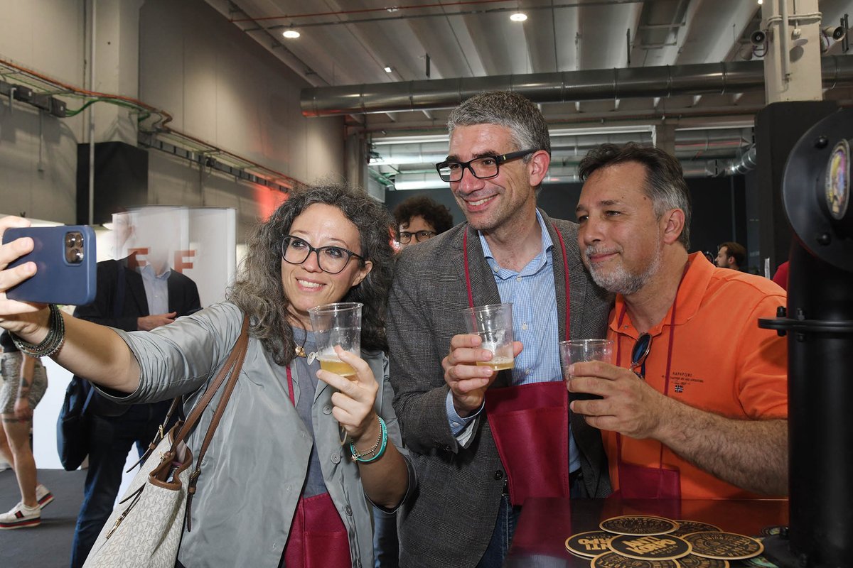 Regione FVG (@regionefvgit) on Twitter photo “La Fiera Mitteleuropea della Birra Artigianale in Porto Vecchio a Trieste è un’occasione per scoprire prodotti di ottima qualità in un settore che è in crescita”. Così <a href="/Pier_Roberti/">Pierpaolo Roberti</a>
👉tinyurl.com/bdyrwcv2 “La Fiera Mitteleuropea della Birra Artigianale in Porto Vecchio a Trieste è un’occasione per scoprire prodotti di ottima qualità in un settore che è in crescita”. Così <a href="/Pier_Roberti/">Pierpaolo Roberti</a>
👉tinyurl.com/bdyrwcv2