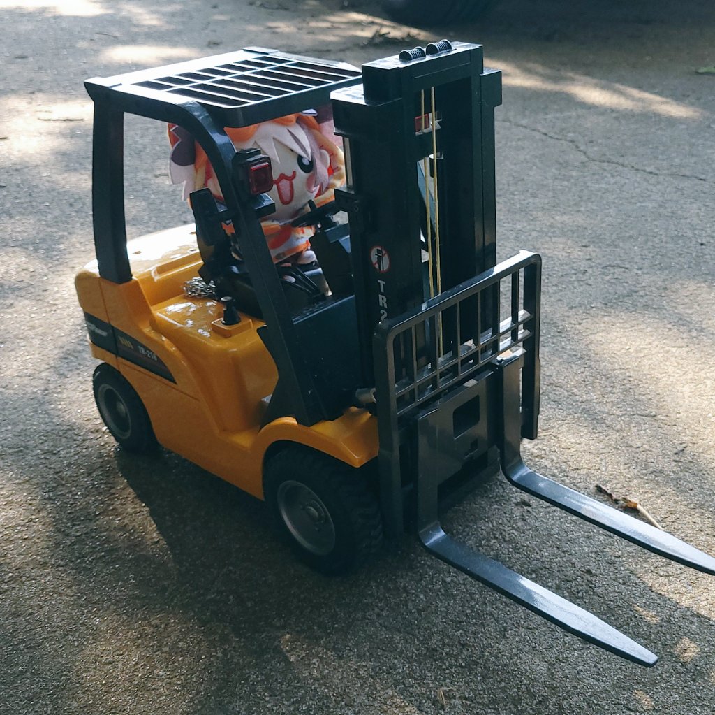 Who let her get certified??
#gigiez