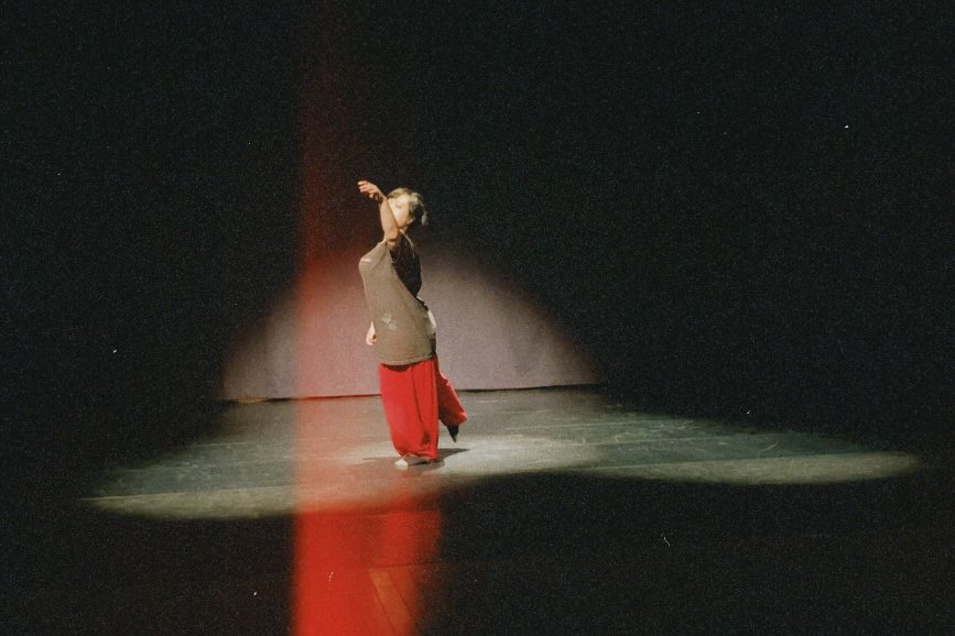 仕込みも終わりまして！
明日！おどらぼNAGOYA vol.20 ！
現地チケットも遠隔動画チケットも絶賛受付中！

久しぶりのひとりおどりです
見ない風にはできるけど意識してる時点でそれはって話