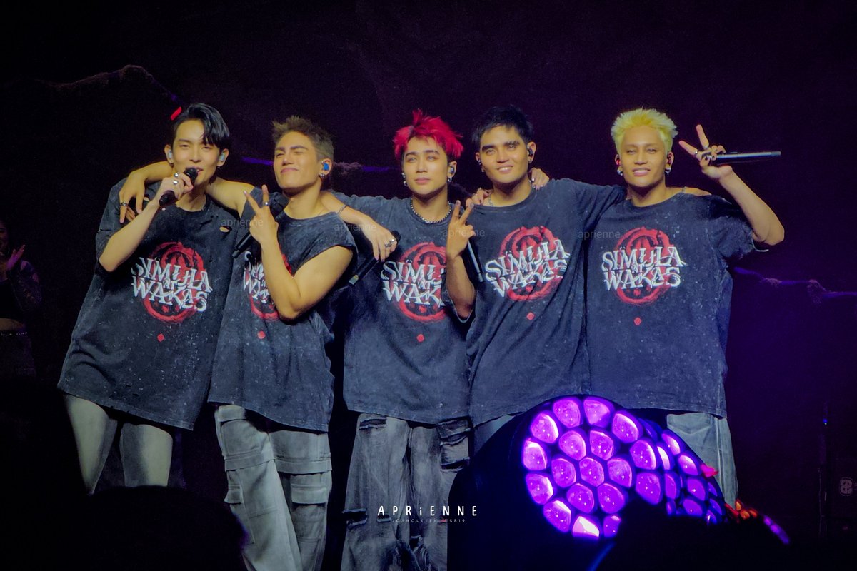 📸 APRiENNE 👑🍢 (@aprienneforjosh) on Twitter photo 250531 • SB19 at Simula at Wakas World Tour Kick Off Concert - Day 1
Palaging nakatanaw sa inyong paglipad. SLMT din Mahalima 🥹💙
<a href="/justintdedios/">justin</a> <a href="/stellajero_/">Stell Ajero</a> <a href="/JoshCullen_s/">JOSH CULLEN</a> <a href="/imszmc/">PABLO</a> <a href="/felipsuperior/">FELIP</a>
HISTORY BEGINS WITH ESBI
<a href="/SB19Official/">SB19 Official</a> #SB19
#SaWWorldTourPH 250531 • SB19 at Simula at Wakas World Tour Kick Off Concert - Day 1
Palaging nakatanaw sa inyong paglipad. SLMT din Mahalima 🥹💙
<a href="/justintdedios/">justin</a> <a href="/stellajero_/">Stell Ajero</a> <a href="/JoshCullen_s/">JOSH CULLEN</a> <a href="/imszmc/">PABLO</a> <a href="/felipsuperior/">FELIP</a>
HISTORY BEGINS WITH ESBI
<a href="/SB19Official/">SB19 Official</a> #SB19
#SaWWorldTourPH