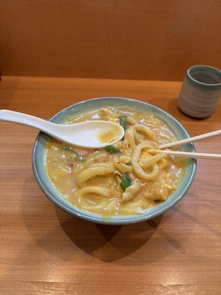 錦で夕方からしか空いてないうどん屋さんのカレーうどん