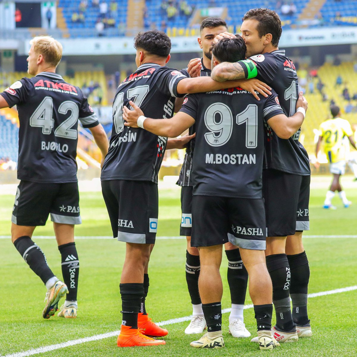 ⚽ İkinci yarı başladı. #FBvKNY

#SaldırKonyaspor 💚🤍