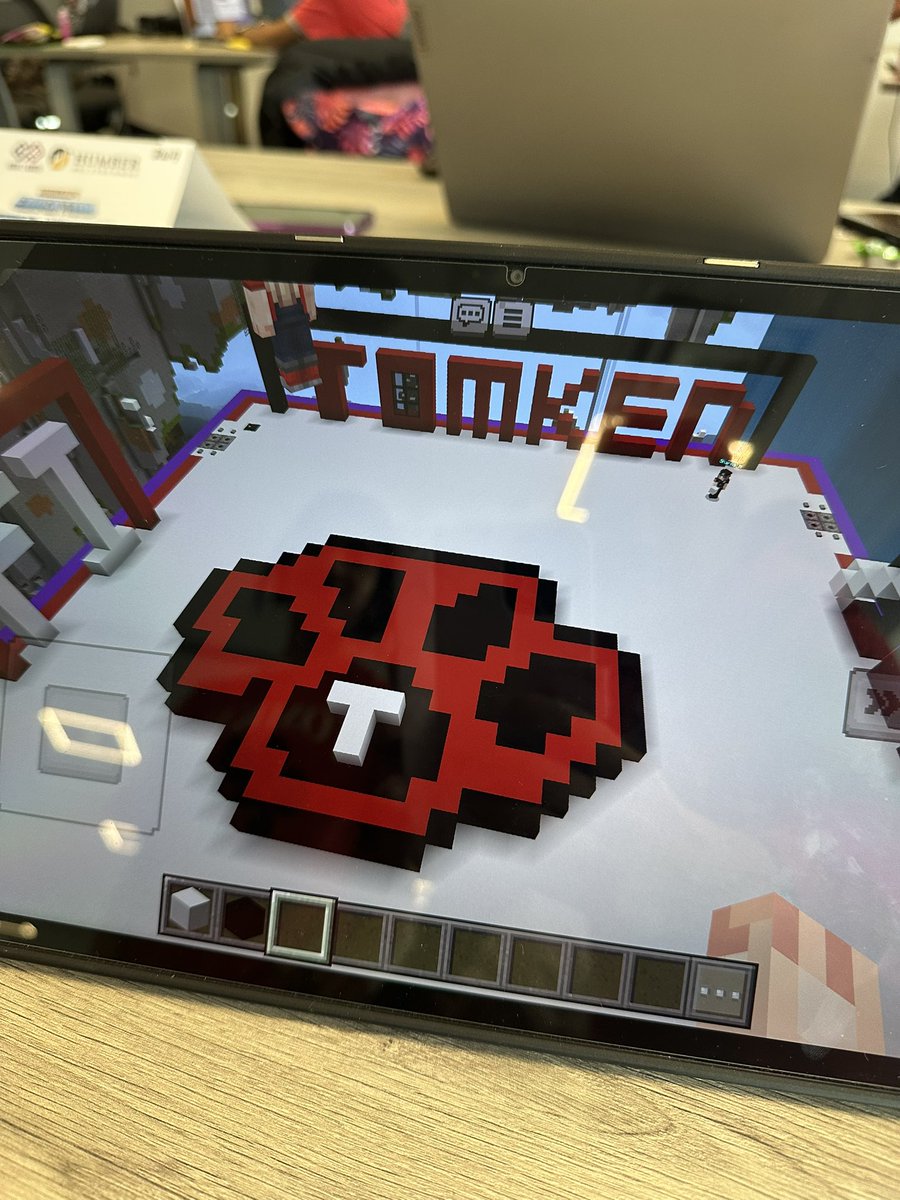 Amanda Rose tweet media