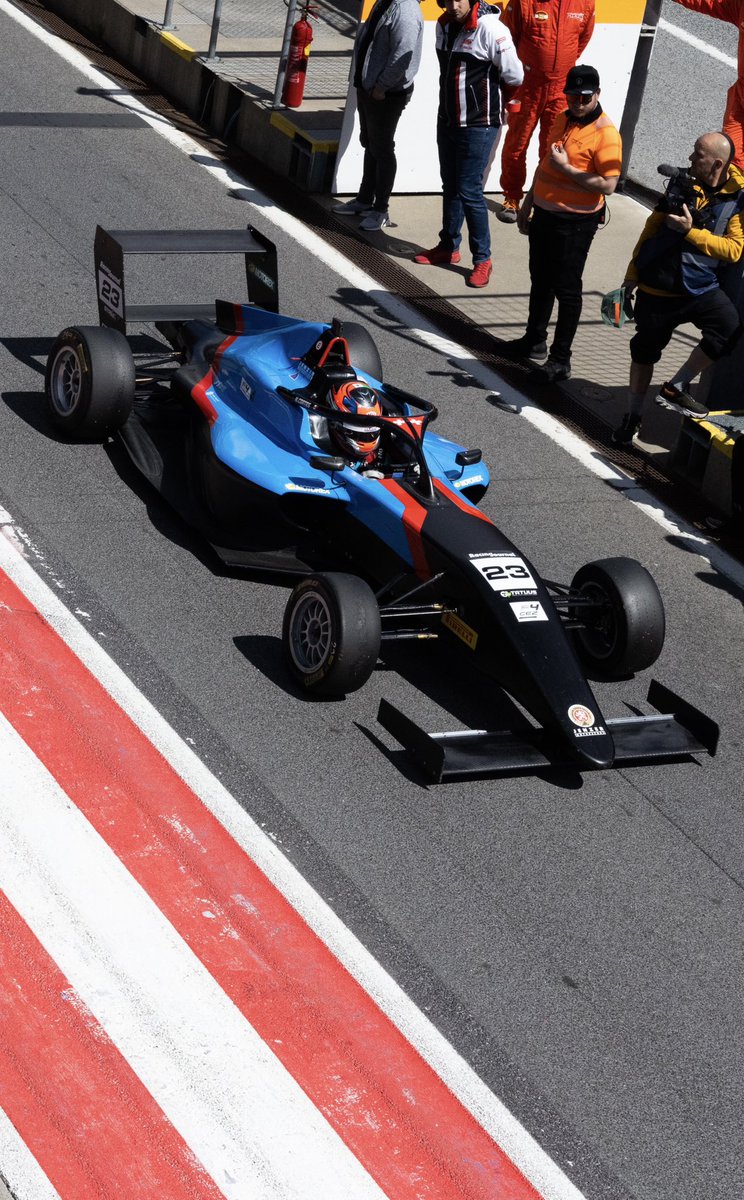 Primer podio en europa para Nicolás Cortes en la FIA F4 en el circuito de Salzburgring. También Mexicano y parte de RG Coaching &amp; Management! Vamos! 🇲🇽
