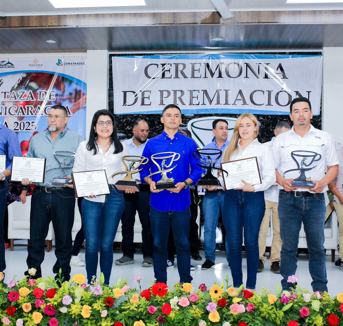 Huge congratulations to all the Cup of Excellence victors in Nicaragua! Securing a top 10 spot in this contest transforms lives. Auctions at up to $60/lb, global recognition and guaranteed premium buyers, underscores our commitment— #coffeeiscommunity and #coffeeischange