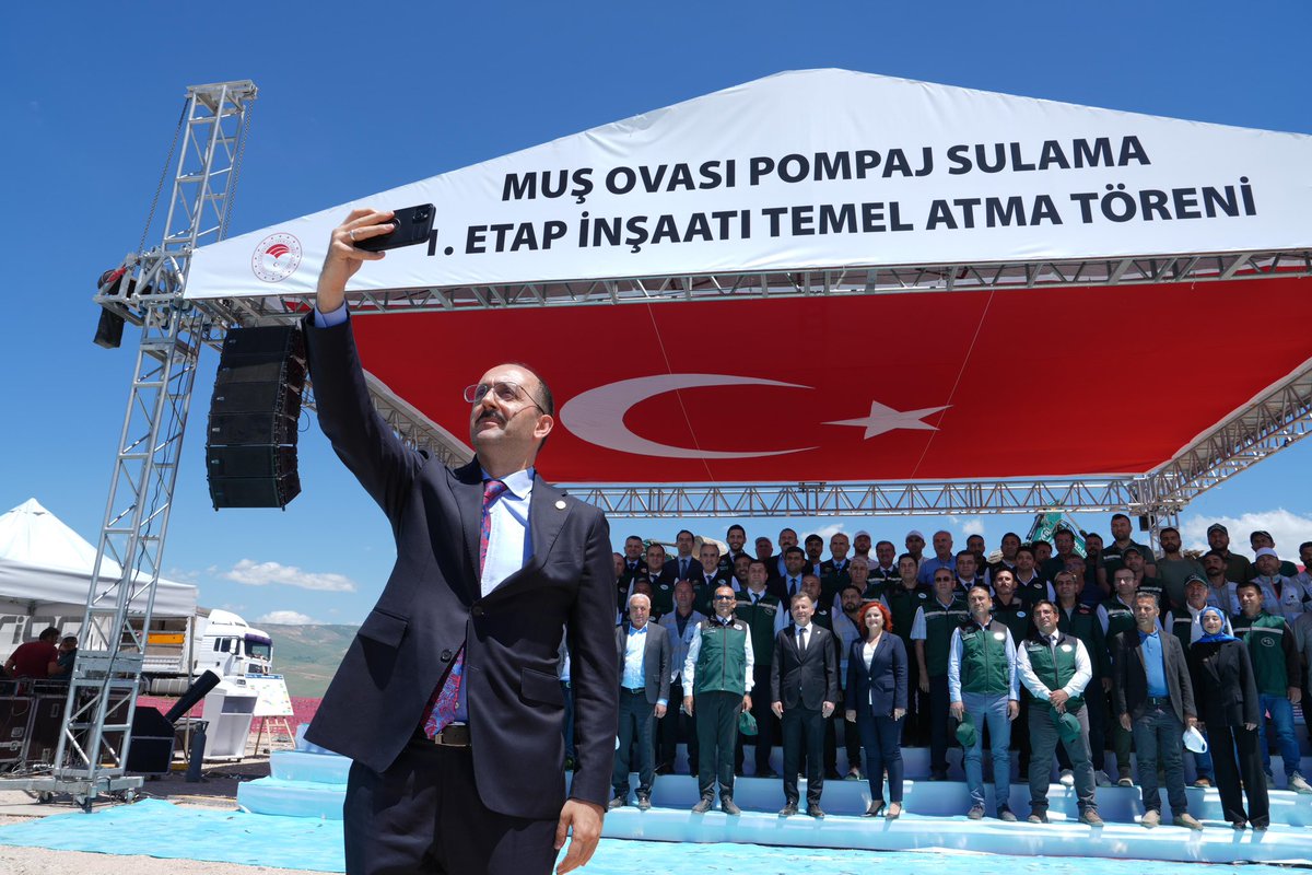 Sultan Alparslan’ın emaneti Muş’tan bir anı 📸

Her damlasında alın teri olan yatırımlarımızı hep birlikte hayata geçiriyoruz.