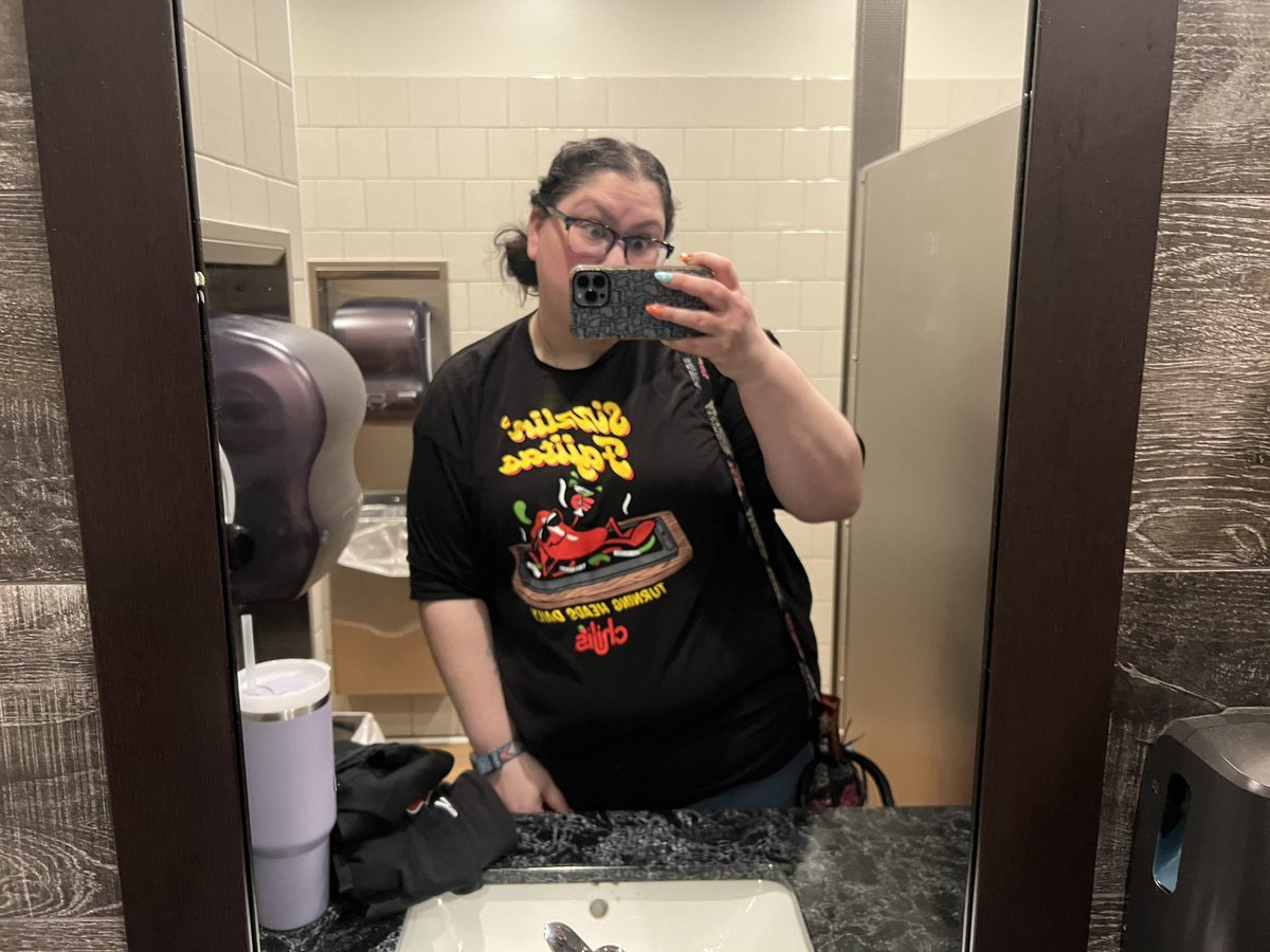 Hannah Posner (@ilovefrogies) on Twitter photo Guess who’s back! I just couldn’t stay away! 😜🌶️ worked my first shift serving in almost 8 years on Thursday! Hi, welcome to Chili’s Chisholm Trail Parkway! <a href="/Chilis/">Chili's Grill & Bar</a> <a href="/ChilisVTT/">Virtual Training Team</a> Excited to be back! Guess who’s back! I just couldn’t stay away! 😜🌶️ worked my first shift serving in almost 8 years on Thursday! Hi, welcome to Chili’s Chisholm Trail Parkway! <a href="/Chilis/">Chili's Grill & Bar</a> <a href="/ChilisVTT/">Virtual Training Team</a> Excited to be back!
