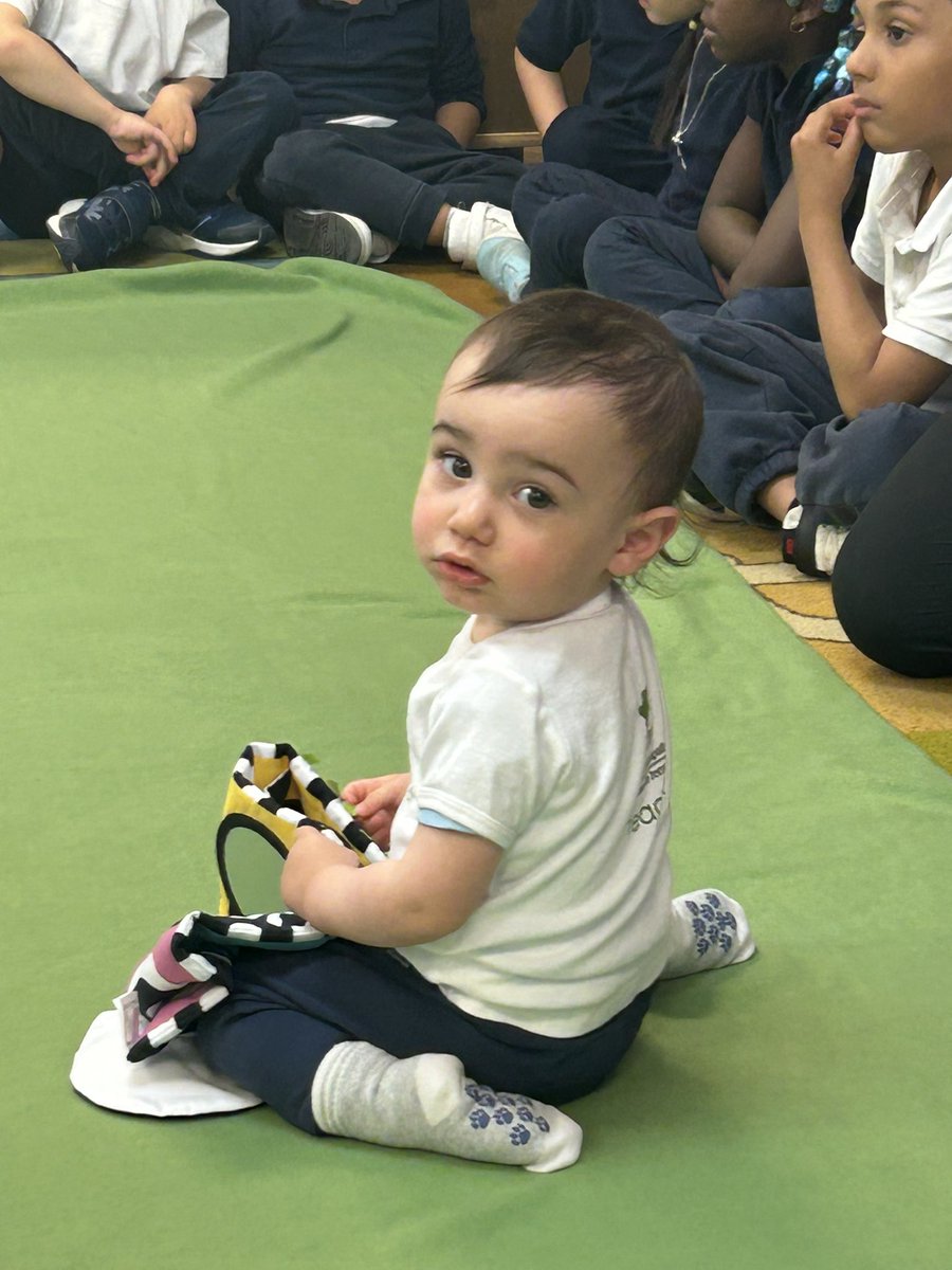 StBernardsTCDSB's tweet image. @RootsofEmpathy Baby Marcello had another visit! Ss in ELP 2 #stbernardtcdsb had many question and notice growth more teeth, big smiles, standing with support and more friendly Thanks Mama Stephanie for visiting #Empathy