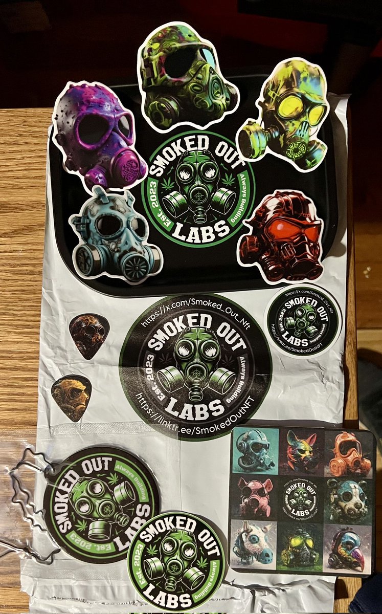 Every mint of AI Smoke you get the option of a Merch bundle (you pay shipping) or a Doomsday Drifter from out newest collection 🤯 

Mint 2 AI Smoke and get free shipping, You can choose a merch bundle and a Drifter if you'd like

ai-smoke.webflow.io