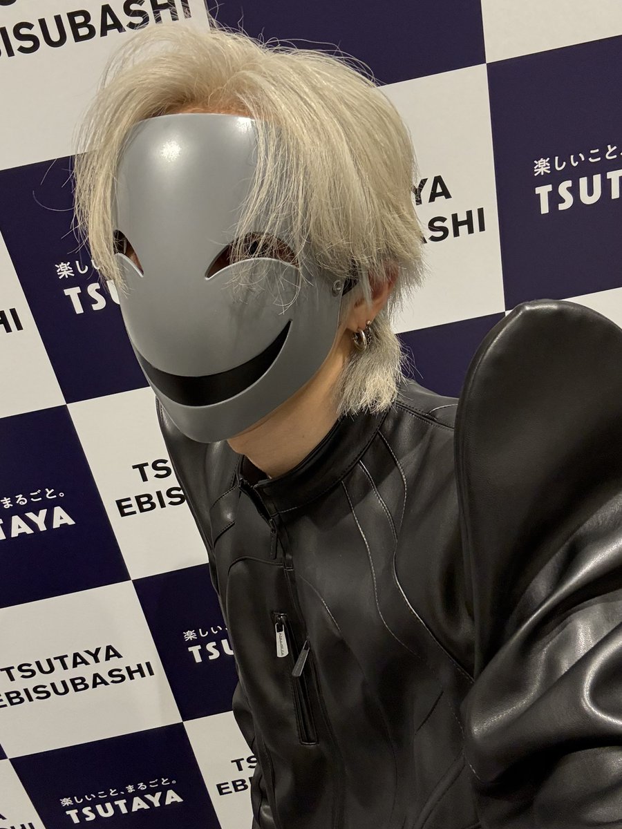 今日はみんなありがとうー！！ 知らん間に新しい流行りのポーズとか