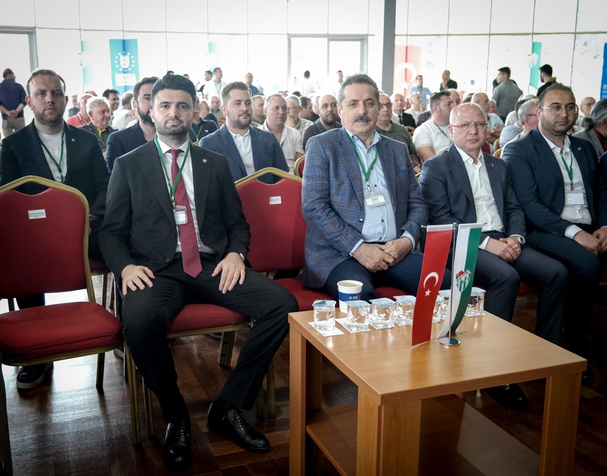 BursasporSk's tweet photo. Olağan İdari ve Mali Genel Kurul Toplantımız Gerçekleşti
📎 https://t.co/NKyAuY3n4l https://t.co/6sGen76CJV