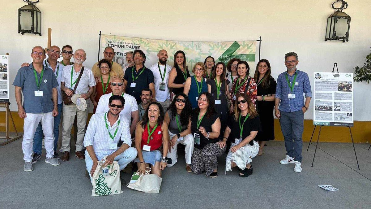 Alejo Cano (@alejocalu) on Twitter photo Profesorado de Sevilla en el <a href="/CdA2025/">Comunidades de Aprendizaje</a> #encuentroCda2025 <a href="/EducaAnd/">Consejería Desarrollo Educativo y FP</a> Profesorado de Sevilla en el <a href="/CdA2025/">Comunidades de Aprendizaje</a> #encuentroCda2025 <a href="/EducaAnd/">Consejería Desarrollo Educativo y FP</a>
