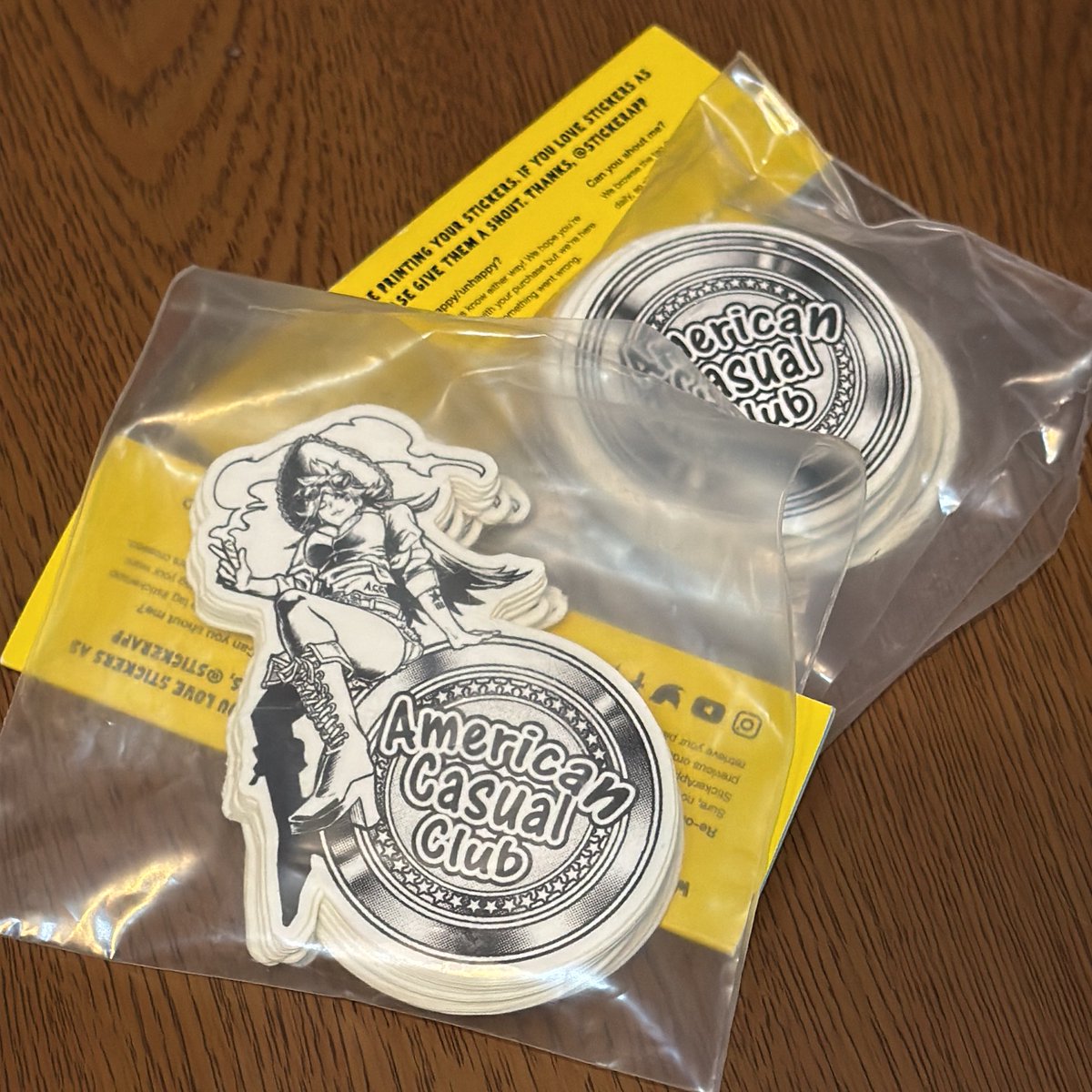 明日のコミティア152参加します！

サークル：アメカジ倶楽部<a href="/amekajiclub/">アメカジ倶楽部</a> 
スペース：Ｎ15b 

植杉はオリジナルTシャツと色紙を
置かせて貰います！
購入者さまにはステッカー
つけさせて頂きます。
(今回色紙やスケブのリクエストは
お断りさせて頂きます…すみません！)

よろしくお願いします