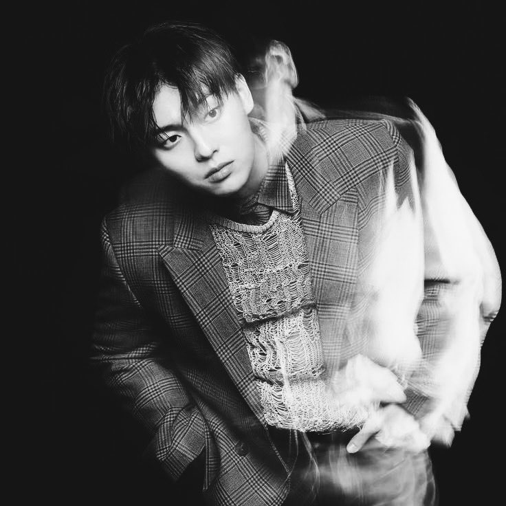 ewrizcd's tweet image. Blurred lines, sharp mind. I move through the shadows not to hide, but to glow. Louder in silence, brighter in the dark.