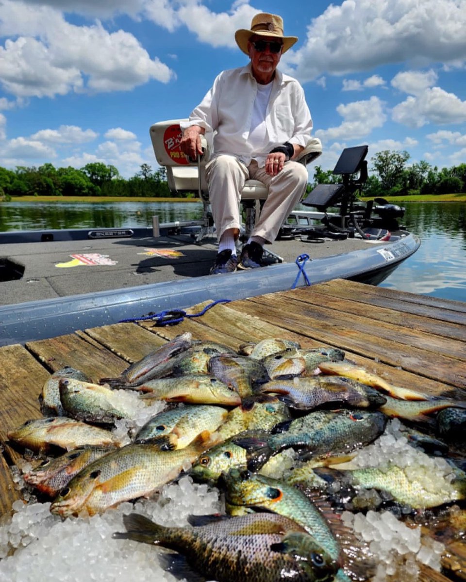 CrappieNow's tweet image. Going home with an ice chest full of fish is no problem when you’re using the Eye Hole Jig. Adding a pop of color and scent to your presentation is a simple yet powerful way to draw more strikes

troutmagnet.com/eye-hole.html

#EyeholeJig #FishingTips #CatchMoreFish #SlabCrappie