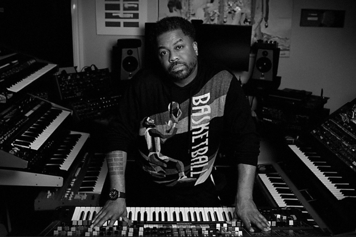 ThisIsAPIaudio's tweet photo. "My favorite points of the console are really just the ease of use. The 1608-II has been great… being able to get that extra bit of EQ, that extra bit of level control and whatnot, that’s really been the best part for me." Just Blaze, Producer (Jay-Z, Eminem) #apiaudio ##api1608 https://t.co/bcxzeoZgGA