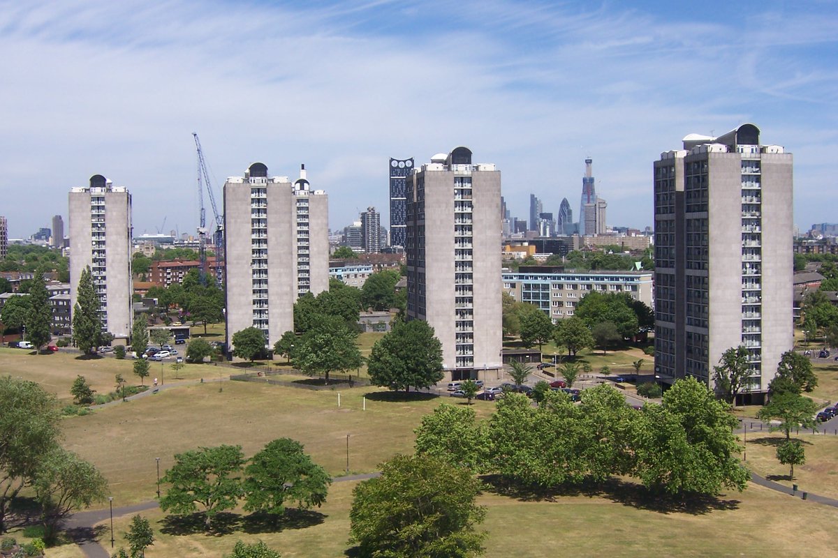 Miles Ellingham (@milesellingham) on Twitter photo In 2018, the Brandon was dubbed 'the deadliest estate in Britain'. For the past few days, I've been speaking to dozens of residents about their lives. I ended up writing about it for <a href="/_TheLondoner/">The Londoner</a> In 2018, the Brandon was dubbed 'the deadliest estate in Britain'. For the past few days, I've been speaking to dozens of residents about their lives. I ended up writing about it for <a href="/_TheLondoner/">The Londoner</a>