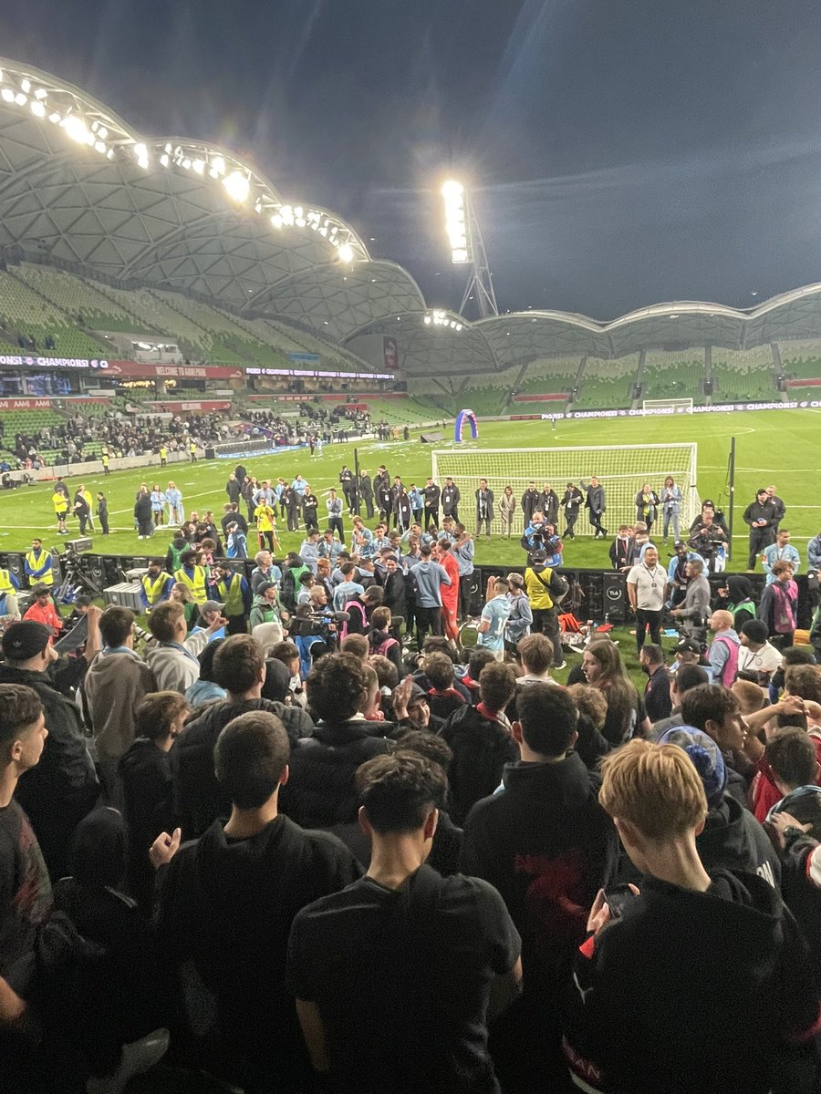 .\lexander Milas / AlpexFC tweet media