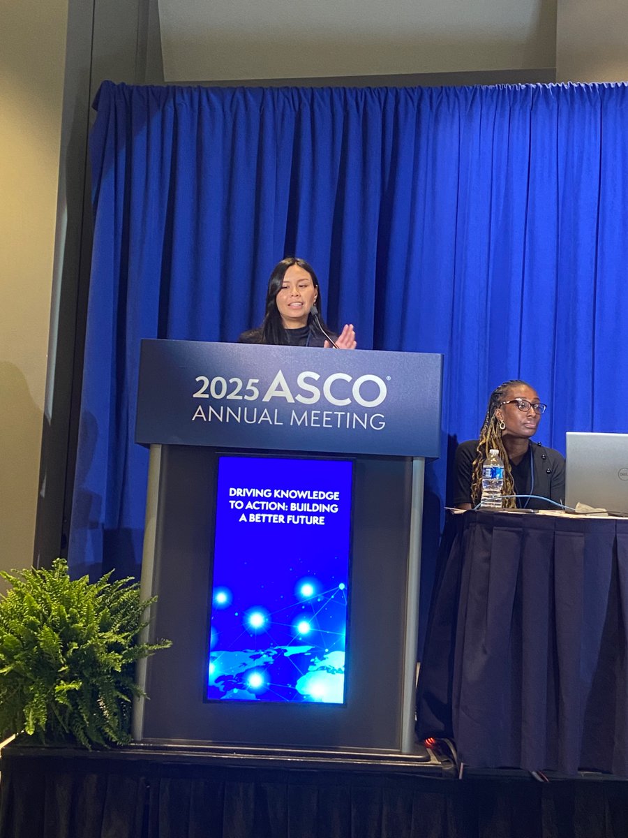 Barnes_J_M's tweet image. Broad-based genomic testing (beyond focused biomarker testing alone) for patients with advanced NSCLC led to ⬆️ targeted agent use and subsequently ⬆️ PFS & OS.
@TrishaSantosMD #ASCO25