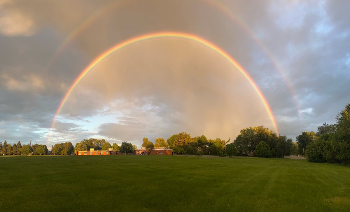 Gorgeous shot of Hanover Elementary School from one of our neighbors across the way 🤩🌈💜