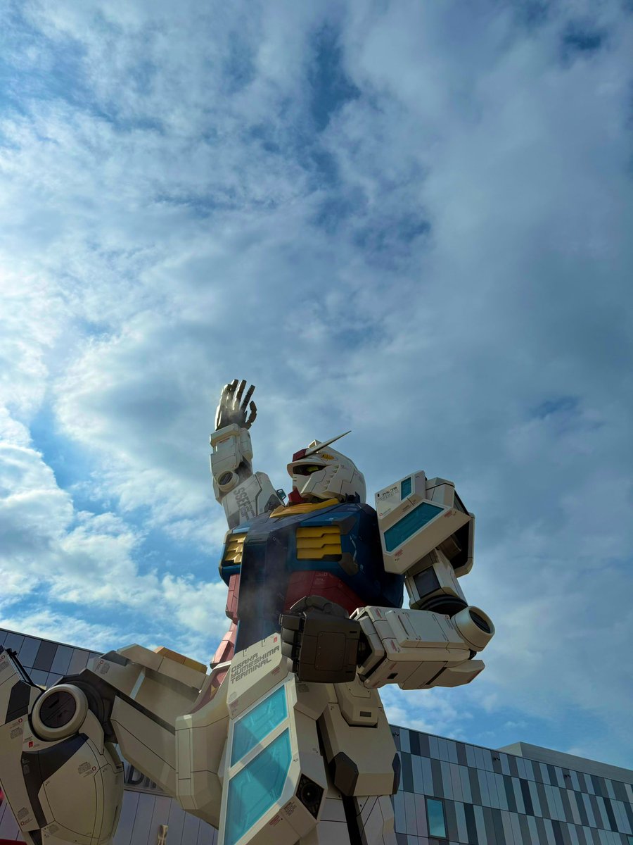 ガンダムといえばこちらも。
今月はよく遊んだ月だったな〜。旅しまくり。日々制作中なので、日の目を見るまで待っててねーん。

めちゃくちゃ聞かれるけど万博で虫はほとんど見かけませんでした。笑