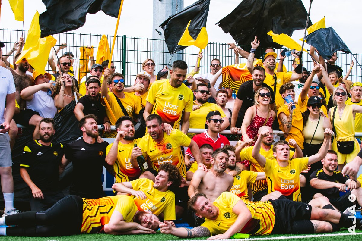 AJA's tweet photo. Une belle finale, des supporters en nombre… Le football amateur comme on l’aime finalement ! 😍

Le FC Coulanges remporte la Coupe Prével face à l’ES Vinneuf 🏆 https://t.co/IQmPMQzcWs