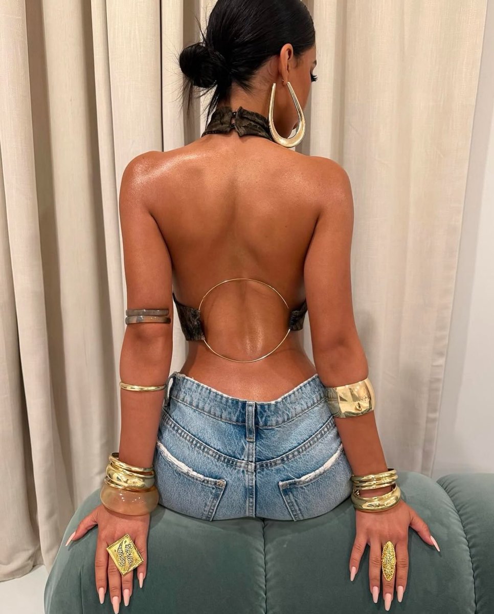 𝐏𝐢𝐧𝐤 𝐠𝐥𝐢𝐭𝐭𝐞𝐫 🎀 (@pinkglitterie) on Twitter photo 