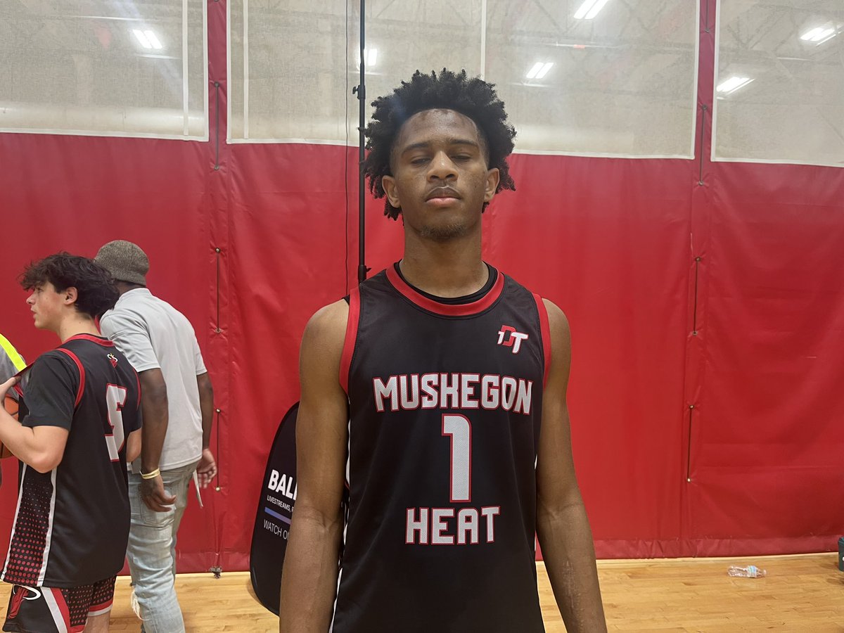 Jonathon Gilbert (@jgilbertsport) on Twitter photo While <a href="/TheFamily_bball/">The Family</a> outstanding 2029 group is doing work this morning. <a href="/HoopsBigReds/">MuskegonBigRedHoops</a> James Martin was living up to his shoe circuit reputation with 41 points with the Muskegon Heat! I would say he is fully recovered from his season ending inury at this point
#phmistate While <a href="/TheFamily_bball/">The Family</a> outstanding 2029 group is doing work this morning. <a href="/HoopsBigReds/">MuskegonBigRedHoops</a> James Martin was living up to his shoe circuit reputation with 41 points with the Muskegon Heat! I would say he is fully recovered from his season ending inury at this point
#phmistate