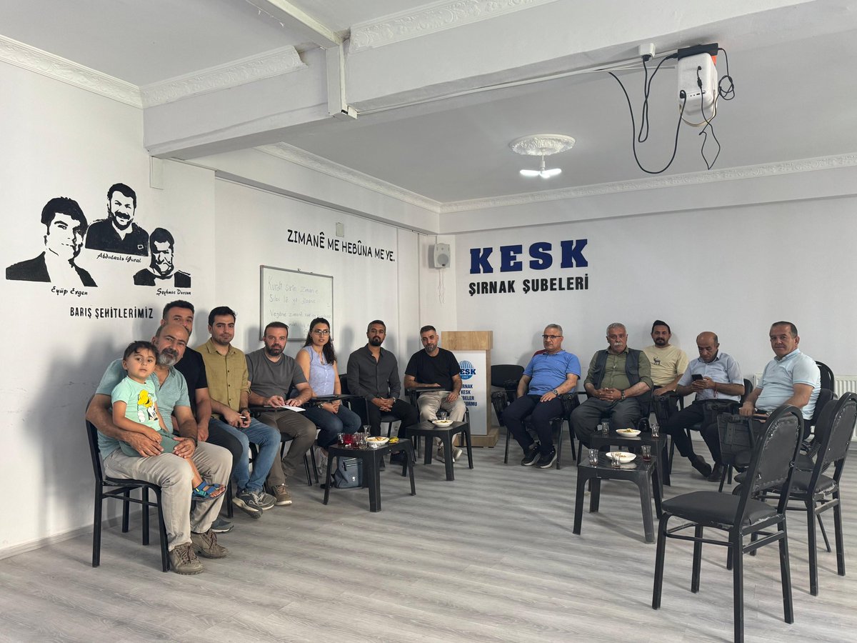 İHD Şırnak Şubesi (@ihd_sirnak) on Twitter photo İnsan Hakları Derneği Şırnak Şubesi 4. Genel Kurul Hazırlık Komisyonu olarak KESK bileşenlerini ziyaret ederek fikir alışverişinde bulunduk. Ev sahiplikleri için kendilerine teşekkür ediyoruz.
<a href="/KESK_73/">Şırnak KESK</a> İnsan Hakları Derneği Şırnak Şubesi 4. Genel Kurul Hazırlık Komisyonu olarak KESK bileşenlerini ziyaret ederek fikir alışverişinde bulunduk. Ev sahiplikleri için kendilerine teşekkür ediyoruz.
<a href="/KESK_73/">Şırnak KESK</a>