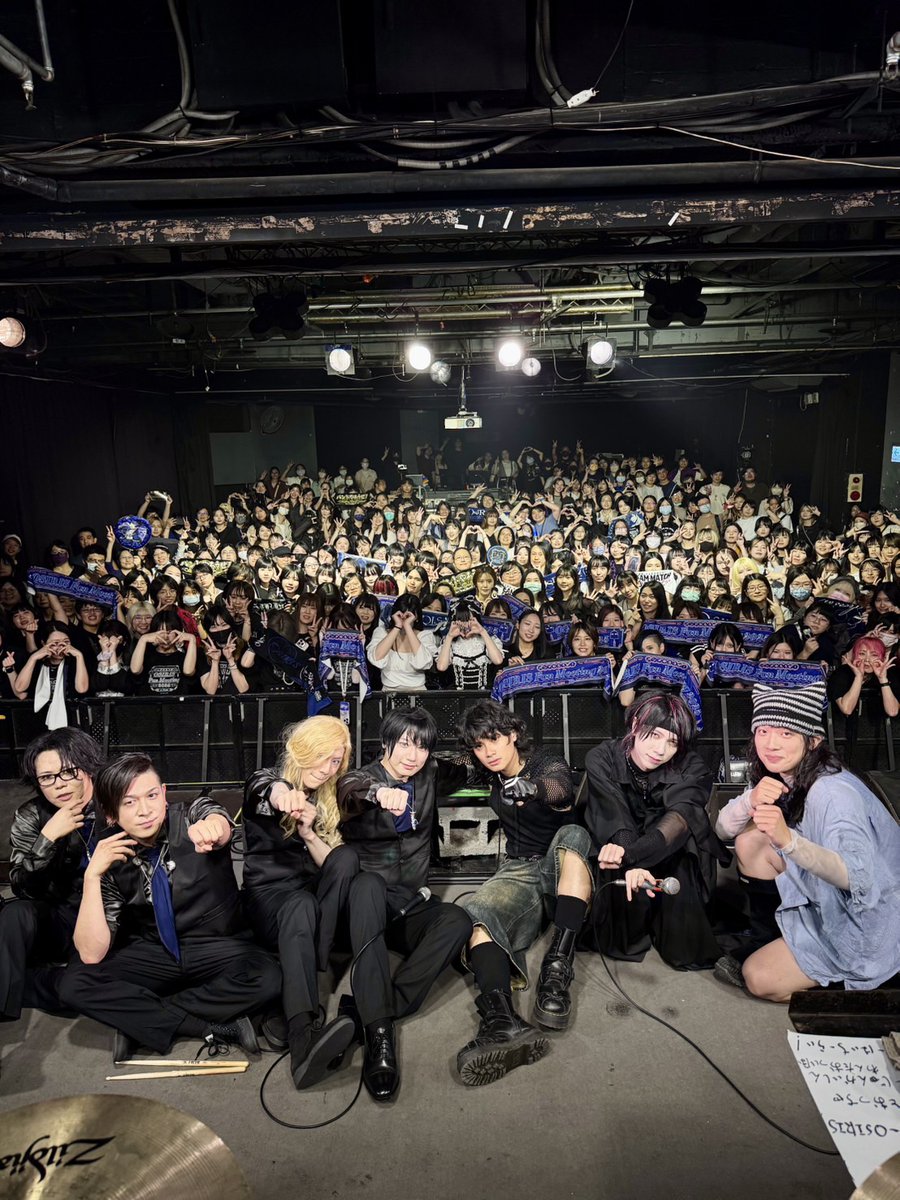 banyaro_net's tweet photo. 「𝐁𝐀𝐍𝐃 𝐘𝐀𝐑𝐎𝐔𝐙𝐄!」𝐒𝐩𝐞𝐜𝐢𝐚𝐥 𝟐𝐌𝐀𝐍 𝐋𝐈𝐕𝐄!!
『𝐎𝐒𝐈𝐑𝐈𝐒×福夢𝐅𝐔𝐌𝐎𝐍』

台湾にお集まりいただいた皆さん、
ありがとうございました！

次は8月15日(金)…
CLUB CITTA'でお会いしましょう！

#バンやろ https://t.co/oRwRkwxDKr