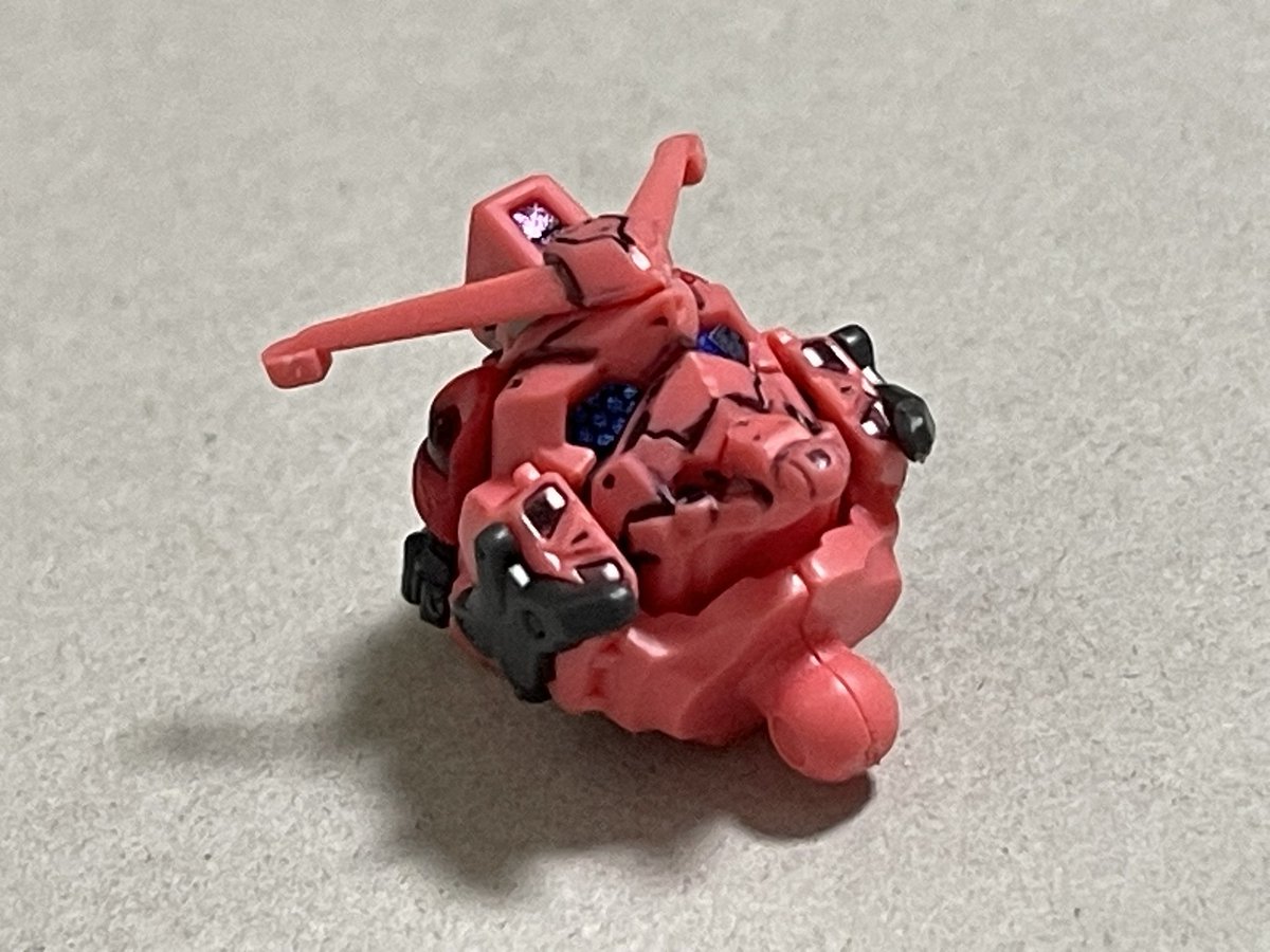 起動中にエラーを起こし、軽キャノンに襲われた赤いガンダムの世界線