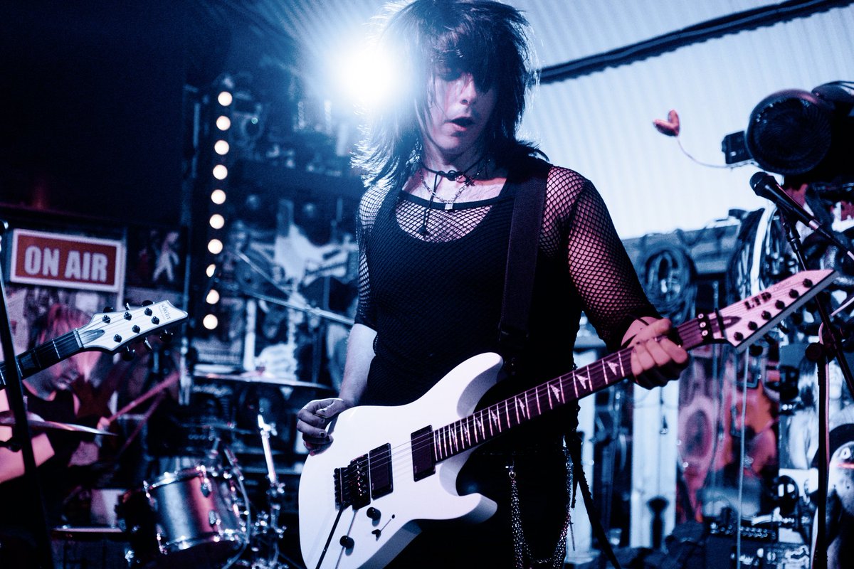 𝐒𝐈𝐍𝐍𝐄𝐑𝐒 𝐈𝐍 𝐓𝐇𝐄 𝐂𝐈𝐓𝐘 tweet media