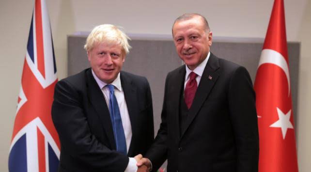 🔴Eski İngiltere Başbakanı Boris Johnson:

▪️Türkiye'nin değişimi muazzam. İnanılmaz altyapı ve yüksek hızlı tren yatırımları var,  ders almalıyız. 

Türkiye ilham veriyor ve bizi geride bırakıyor. 

Türkiye dünya sahnesinde önemli bir rol üstlendi.