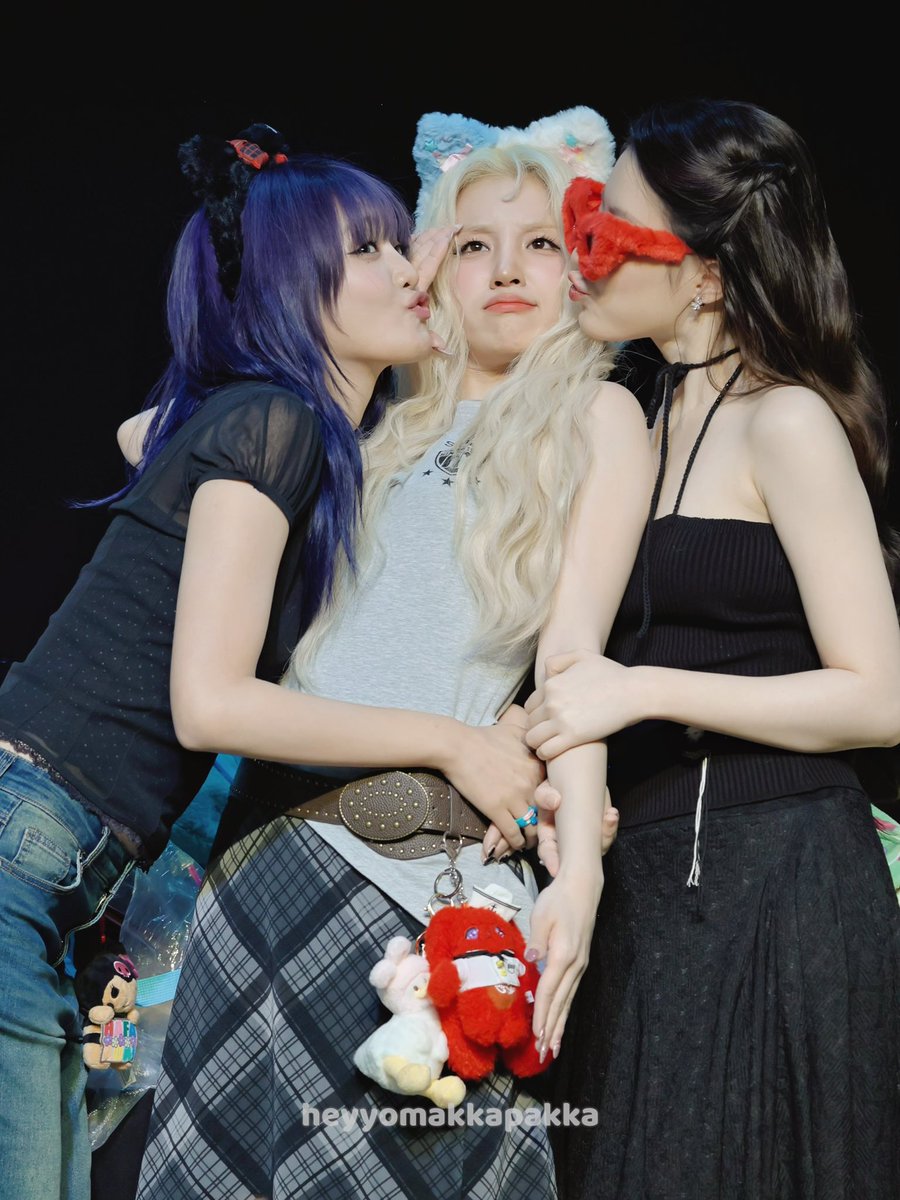 站是一个兵

#MINNIE #YUQI #SHUHUA