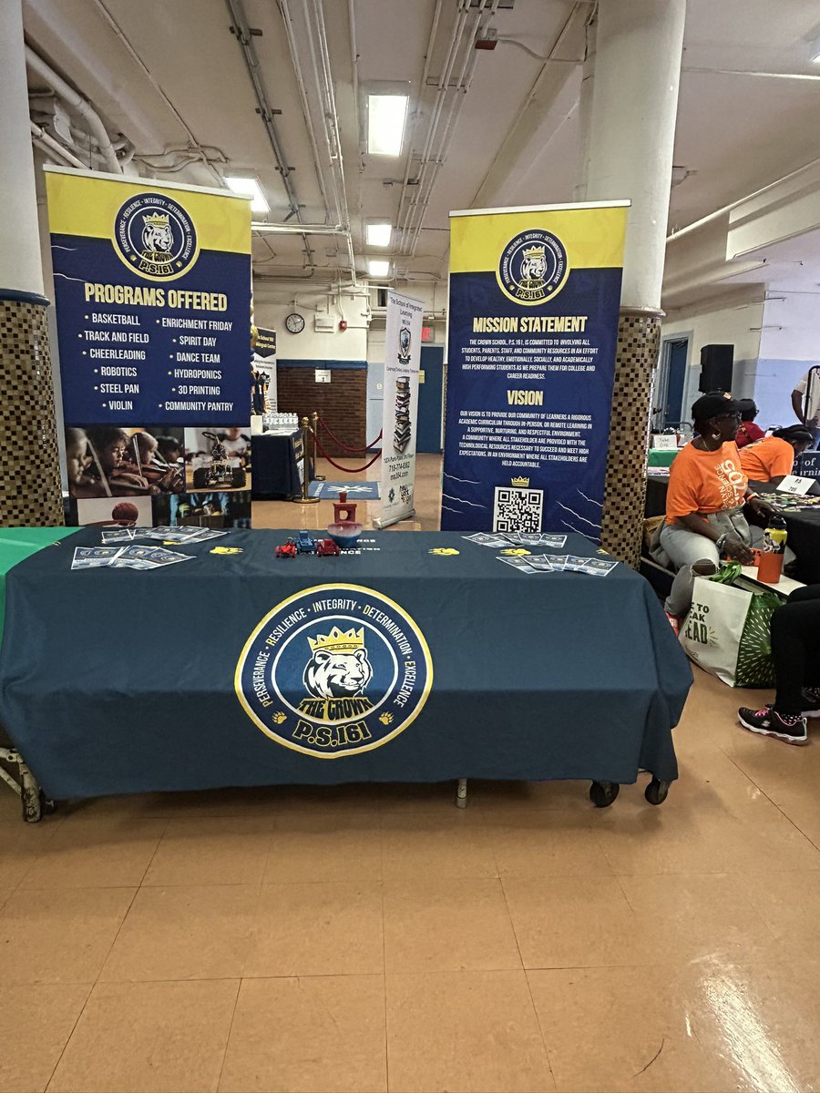 PS161 THE CROWN tweet media