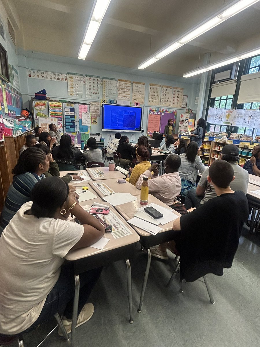 PS161 THE CROWN tweet media