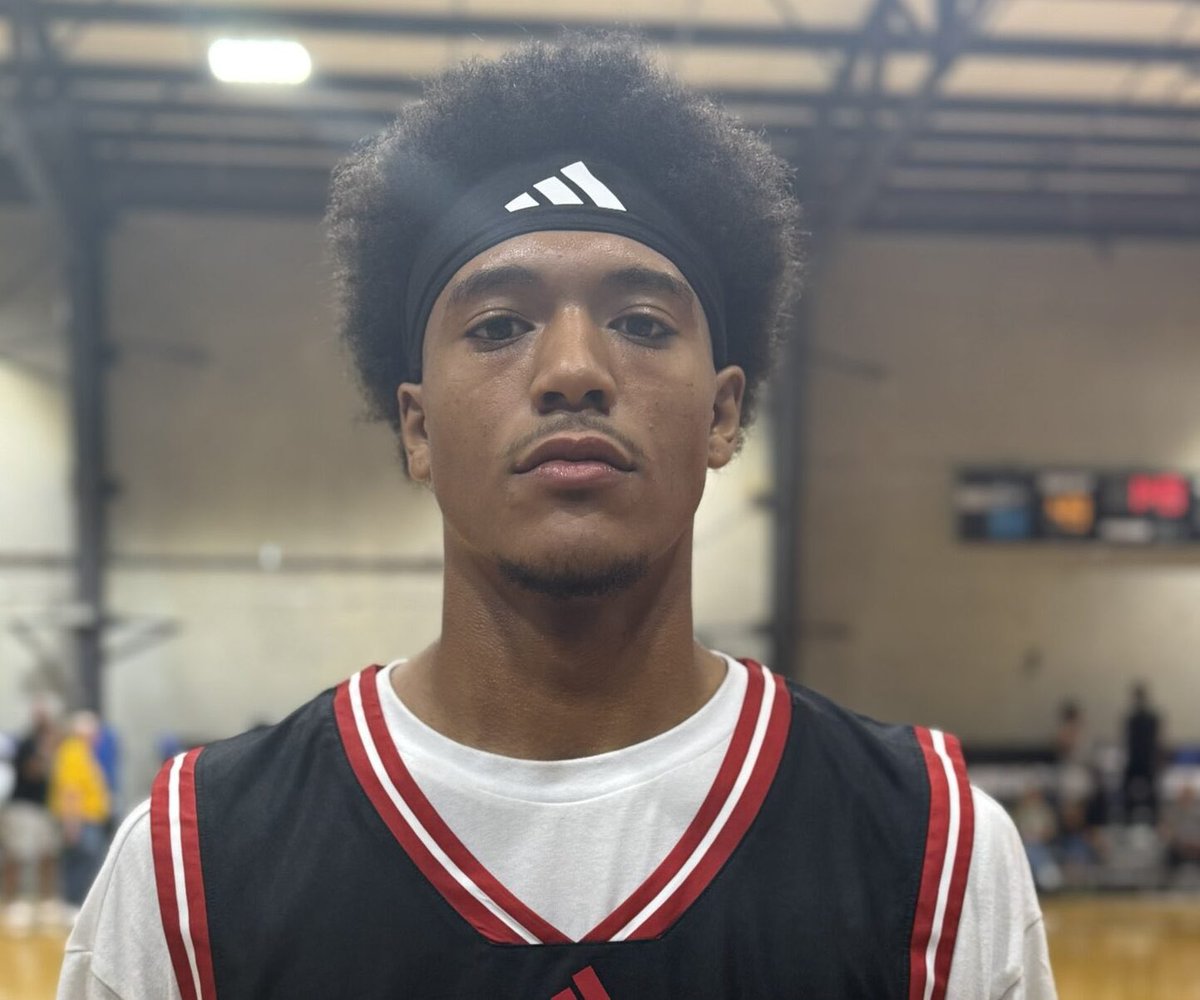 Shun Williams (@ontheradarhoops) on Twitter photo ‘27 PG Martay Barnes continues to be a versatile weapon for Austin Rivers SE Elite (<a href="/SE_Elite_3SSB/">Austin Rivers SE Elite 🏀</a>).
He controls tempo and creates scoring opportunities.
<a href="/RossVDG14/">Ross Van De Griek</a> reports from the OTR Memorial Day Classic:
ontheradarhoops.com/otr-hoops-memo… ‘27 PG Martay Barnes continues to be a versatile weapon for Austin Rivers SE Elite (<a href="/SE_Elite_3SSB/">Austin Rivers SE Elite 🏀</a>).
He controls tempo and creates scoring opportunities.
<a href="/RossVDG14/">Ross Van De Griek</a> reports from the OTR Memorial Day Classic:
ontheradarhoops.com/otr-hoops-memo…
