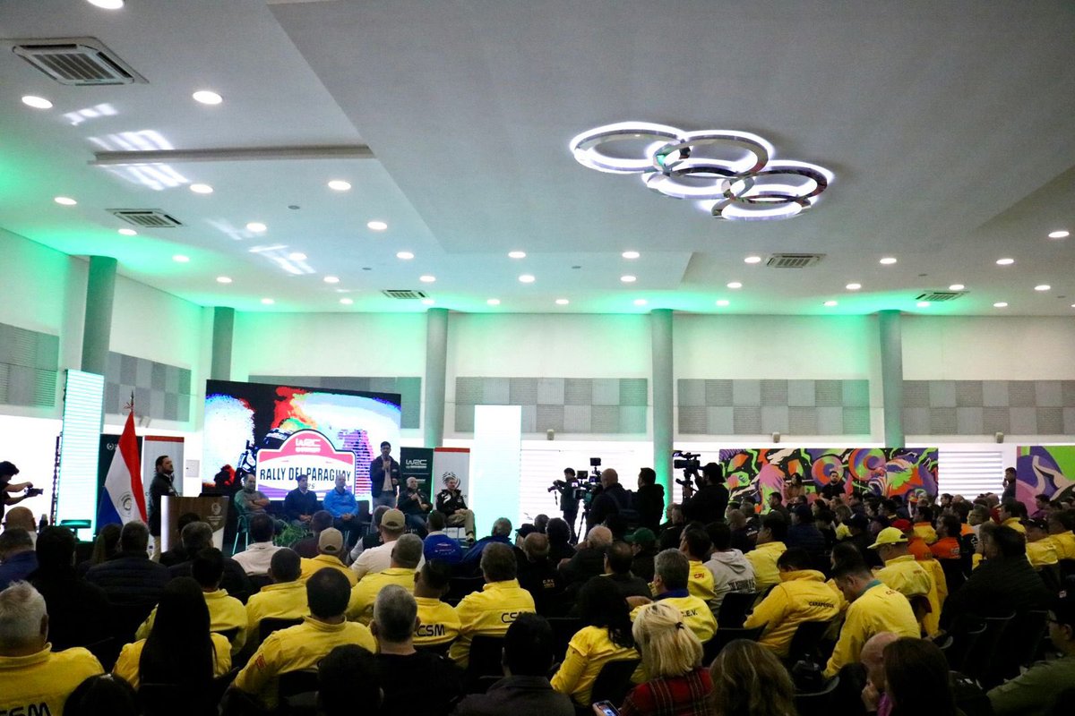 El taller de seguridad rumbo al WRC Paraguay 2025 ya está en marcha. 🤩🚘🏁🇵🇾

Del 28 al 31 de agosto, Paraguay acelera rumbo al Rally.

Están presentes figuras clave en esta cuenta regresiva histórica:

Camilo Pérez López Moreira, Presidente del Comité Olímpico Paraguayo ✅
