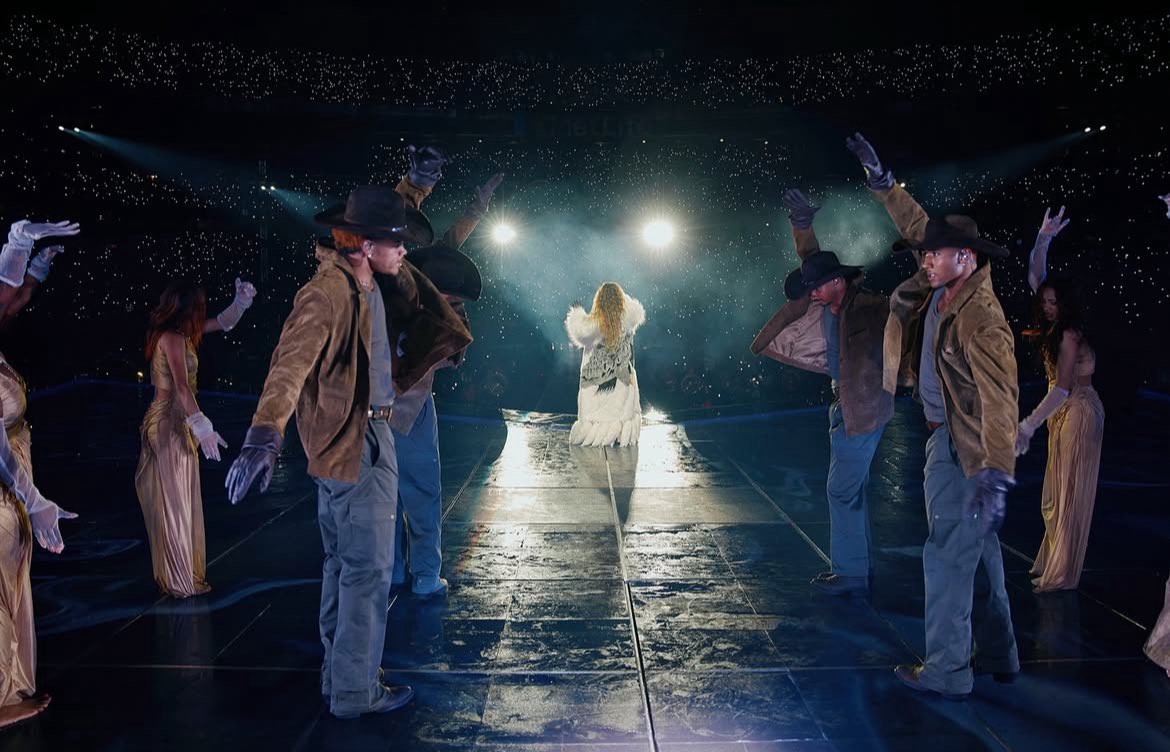 Beyoncé quebra mais um recorde no MetLife Stadium ao arrecadar US$ 70,2 milhões com cinco shows no local.

Com isso, a artista conquistou a maior bilheteria em um único local por uma artista feminina com a Cowboy Carter Tour. 👑