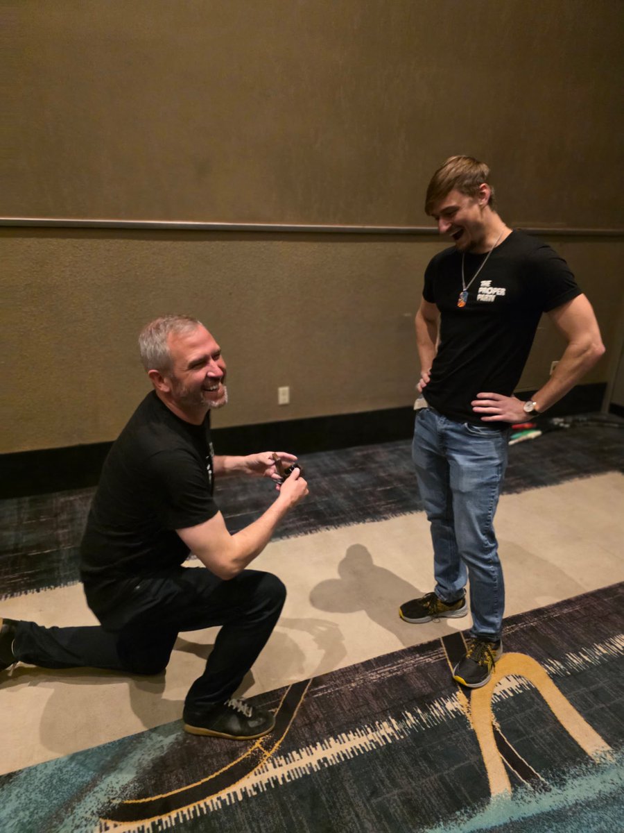 tboone8 (@tboone_8) on Twitter photo He went to Boone’s 💘
What an iconic moment 😂🔥 Love you too, <a href="/bgarlinghouse/">Brad Garlinghouse</a>!
I said yes obviously ❤️ He went to Boone’s 💘
What an iconic moment 😂🔥 Love you too, <a href="/bgarlinghouse/">Brad Garlinghouse</a>!
I said yes obviously ❤️