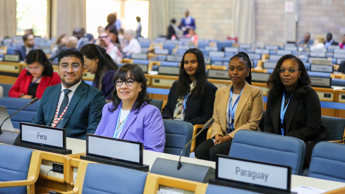 PeruinKenya's tweet photo. 🇵🇪🗳️ Durante el segundo día de la Asamblea de las Naciones Unidas para el Hábitat en Nairobi, Kenia, el Perú fue elegido por primera vez como miembro de la Junta Ejecutiva de @UNHABITAT. https://t.co/0IQ4NRSjeL