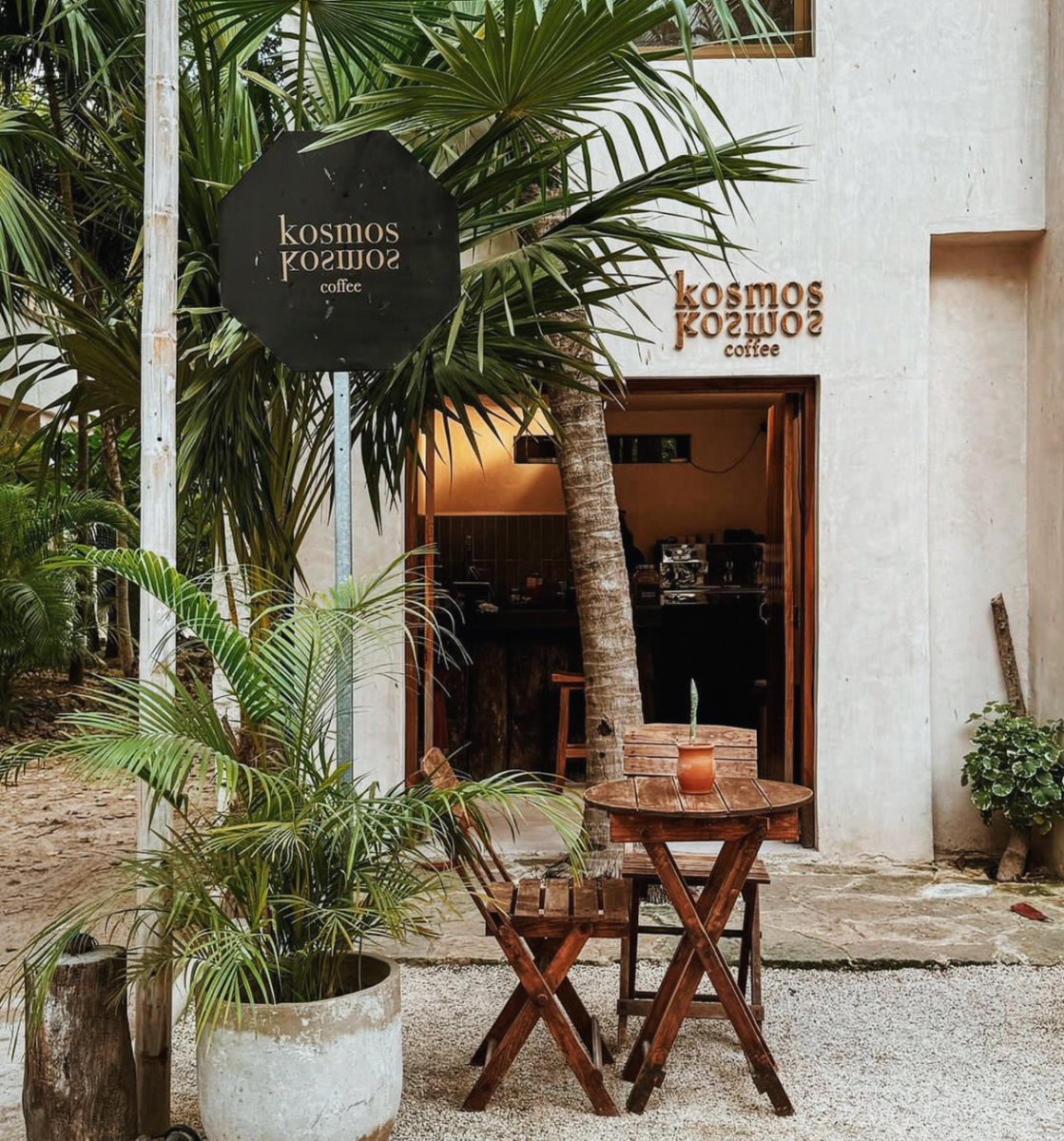 Cozy little coffee shops are such a vibe