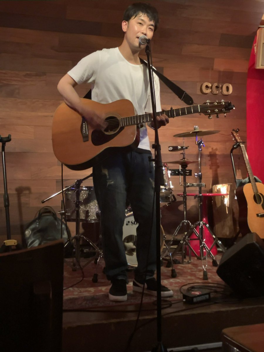 昨夜の「みんなでUTAGE レコーズ vol.1 」@下北沢CCOに関わってくれた皆さんありがとうございました！！
この４人で作る空間が好きなんだなと改めて感じました。
いつも３人に頼ってばかりですが、僕だって負けないぞ！！
※ananekoさん素敵な写真ありがとうございます